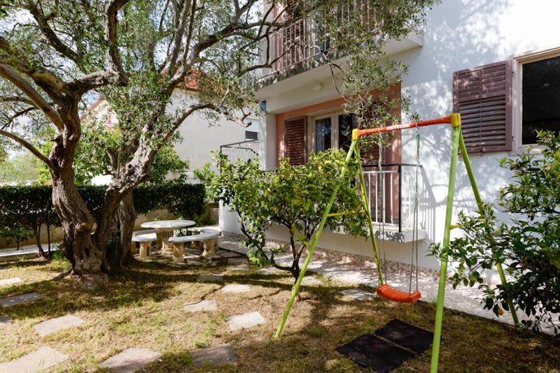 Apartments Yo Lee Bibinje Exterior photo